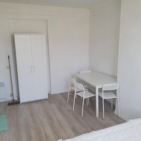 Central Studio For 2 Brussel Bagian luar foto